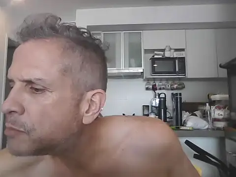 Snapshot of Diegoperrote682661 chatting on 09.10.25 Diegoperrote682661 online show from 09.10.25