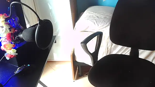 Badboyi1997 online show from 10.18.25