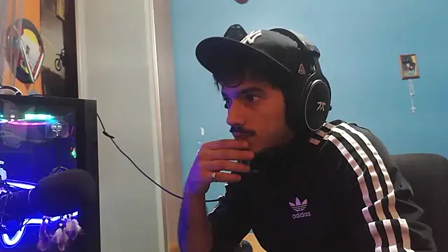 Badboyi1997 online show from 11.21.25