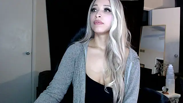 liadivina online show from 03.12.25