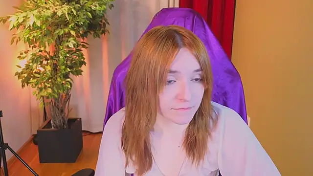 Snapshot of Rita_flame chatting on 10.04.25 Rita flame online show from 10.04.25