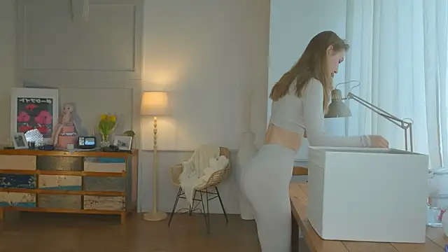 Snapshot of solar_bella chatting on 02.02.25 solar bella online show from 02.02.25