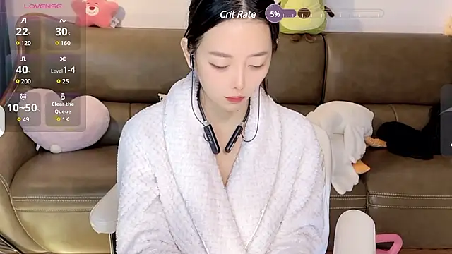 Yilin1999 online show from 12.12.24