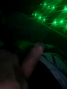 Snapshot of mirrowhot chatting on 12.28.24 mirrowhot online show from 12.28.24