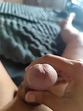 Snapshot of mirrowhot chatting on 10.14.25 mirrowhot online show from 10.14.25