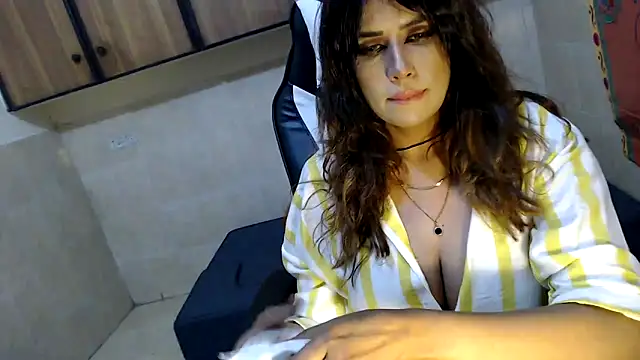 Snapshot of pareeti chatting on 03.03.26 pareeti online show from 03.03.26