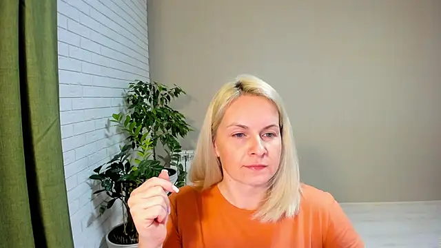 Alicee Gracee online show from 01.23.25