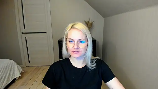 Alicee Gracee online show from 02.28.25