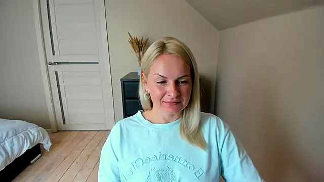 Alicee Gracee online show from 10.13.25