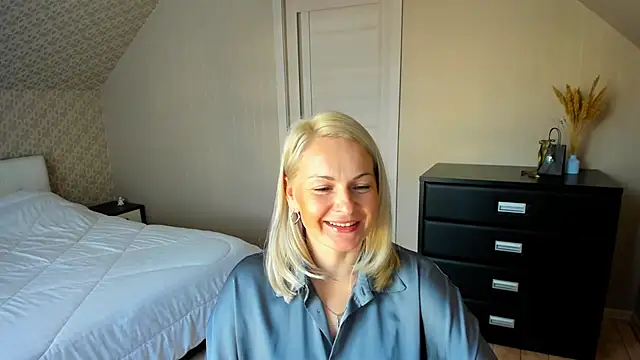 Alicee Gracee online show from 11.14.25