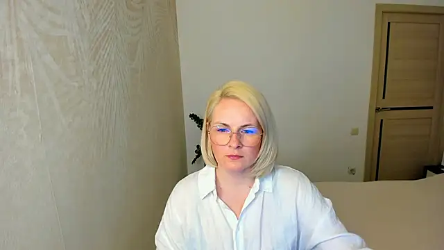 Alicee Gracee online show from 04.15.26