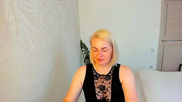 Snapshot of Alicee_Gracee chatting on 05.29.26 Alicee Gracee online show from 05.29.26