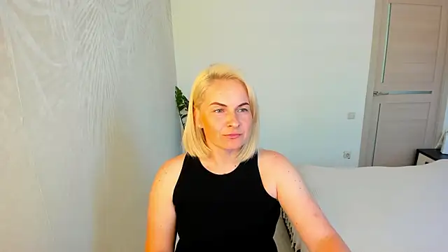 Snapshot of Alicee_Gracee chatting on 06.07.26 Alicee Gracee online show from 06.07.26
