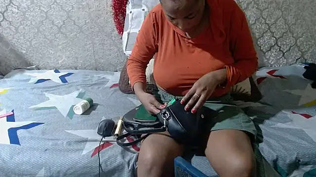 Snapshot of MaximTease24 chatting on 03.02.25 MaximTease24 online show from 03.02.25