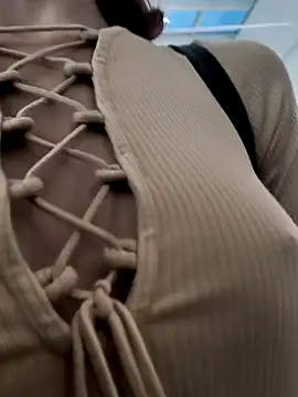 Snapshot of beaverwoman chatting on 12.25.24 beaverwoman online show from 12.25.24