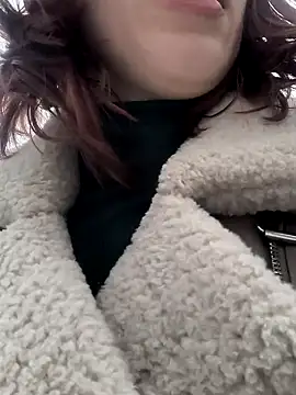 Snapshot of beaverwoman chatting on 01.16.25 beaverwoman online show from 01.16.25