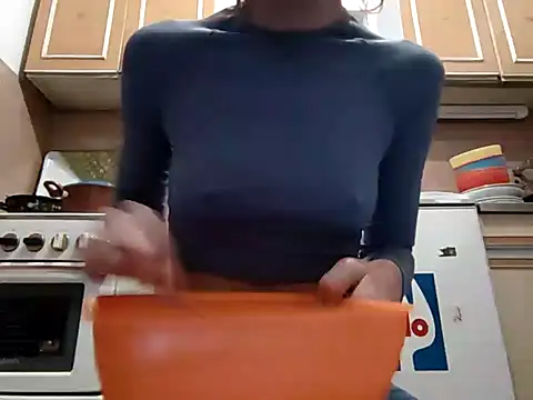 Snapshot of beaverwoman chatting on 01.29.25 beaverwoman online show from 01.29.25