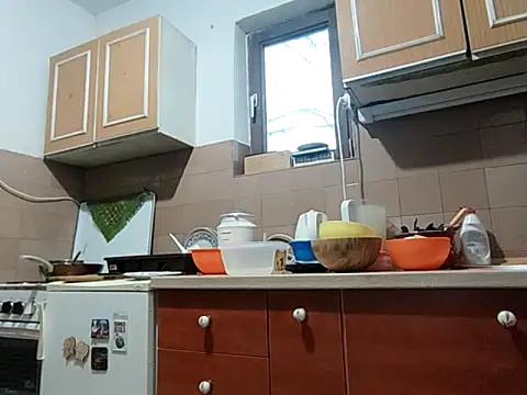 Snapshot of beaverwoman chatting on 11.10.25 beaverwoman online show from 11.10.25