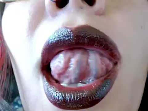 Snapshot of miss_evoleth2 chatting on 03.18.25 miss evoleth2 online show from 03.18.25