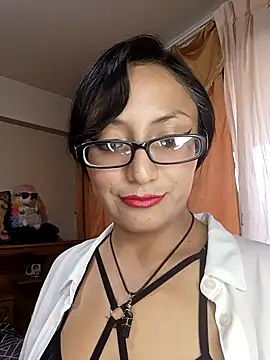 Snapshot of Lucy_Chery chatting on 12.13.25 Lucy Chery online show from 12.13.25