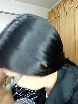 Snapshot of Lucy_Chery chatting on 12.14.25 Lucy Chery online show from 12.14.25