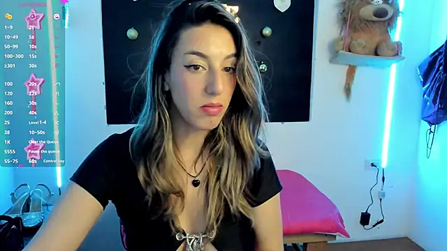 Snapshot of queen-natty chatting on 12.04.24 queen-natty online show from 12.04.24