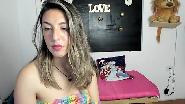 Snapshot of queen-natty chatting on 12.10.24 queen-natty online show from 12.10.24