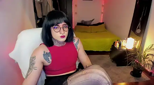 Snapshot of ShiiraVelkor chatting on 02.22.25 ShiiraVelkor online show from 02.22.25