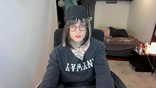 ShiiraVelkor online show from 12.23.25