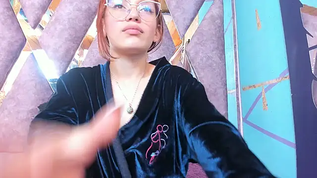 LARICSABLUE online show from 01.11.25