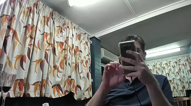 tilobinder online show from 01.12.25