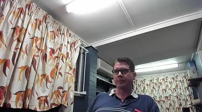 tilobinder online show from 03.10.25