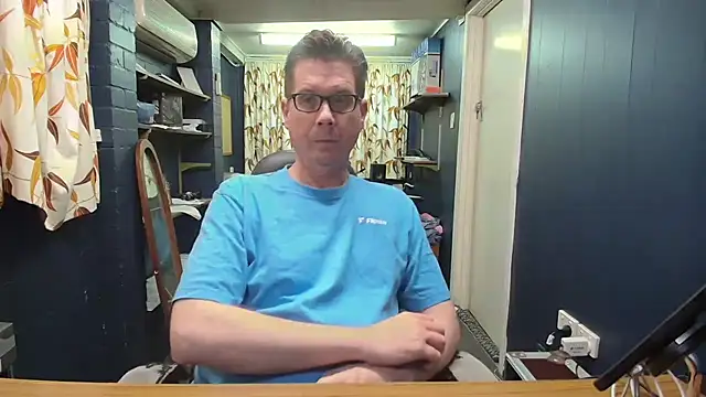 tilobinder online show from 10.11.25