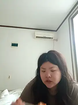 Snapshot of hello098712 chatting on 03.21.25 hello098712 online show from 03.21.25