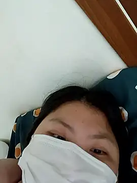 Snapshot of hello098712 chatting on 10.27.25 hello098712 online show from 10.27.25