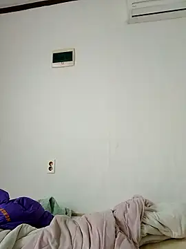 Snapshot of hello098712 chatting on 11.07.25 hello098712 online show from 11.07.25