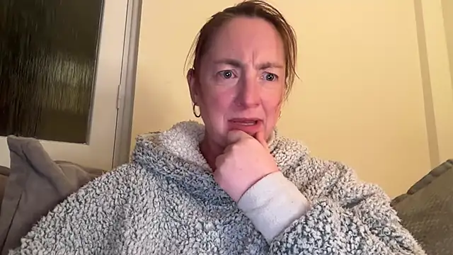 LouiseTswing online show from 02.05.25