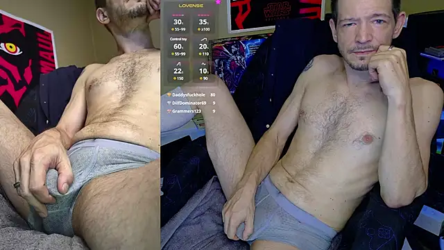 Snapshot of MasterForgedRayy chatting on 12.13.24 MasterForgedRayy online show from 12.13.24