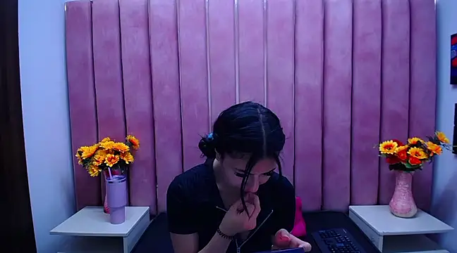 Poly Sasha  online show from 03.07.25