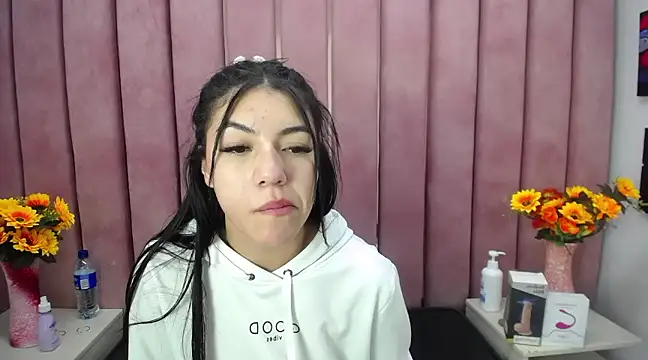 Poly Sasha  online show from 03.14.25