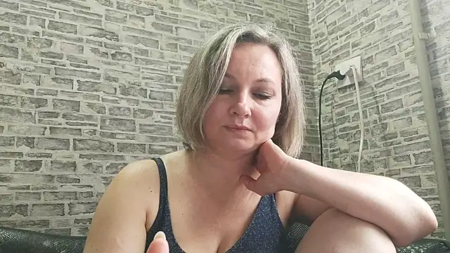 EdithManning online show from 03.18.25