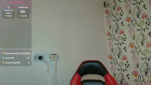 Snapshot of lucia_brown chatting on 01.13.25 lucia brown online show from 01.13.25