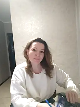 Snapshot of VselenaSun402 chatting on 02.10.25 VselenaSun402 online show from 02.10.25