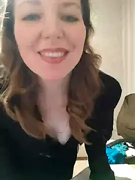 Snapshot of VselenaSun402 chatting on 02.23.25 VselenaSun402 online show from 02.23.25