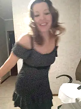 Snapshot of VselenaSun402 chatting on 03.04.25 VselenaSun402 online show from 03.04.25