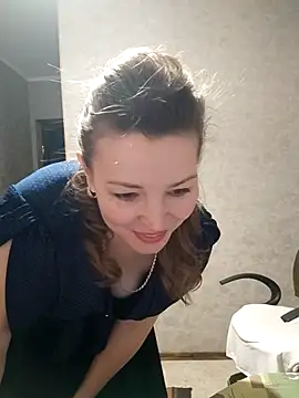 Snapshot of VselenaSun402 chatting on 03.09.25 VselenaSun402 online show from 03.09.25