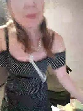 Snapshot of VselenaSun402 chatting on 03.13.25 VselenaSun402 online show from 03.13.25