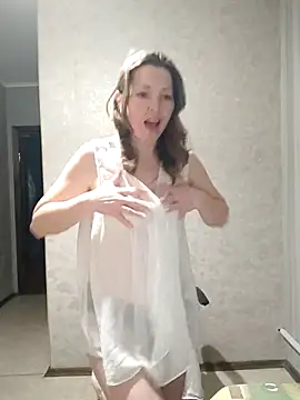 Snapshot of VselenaSun402 chatting on 03.19.25 VselenaSun402 online show from 03.19.25