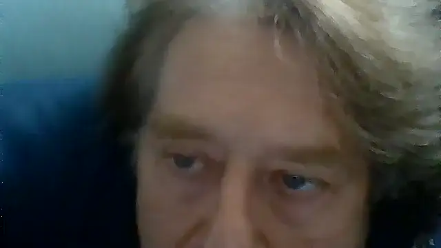 Snapshot of frankie7inch chatting on 06.25.26 frankie7inch online show from 06.25.26