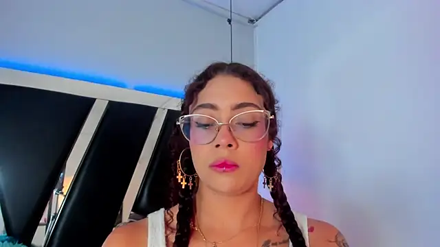 antonelllepiercee online show from 03.15.25